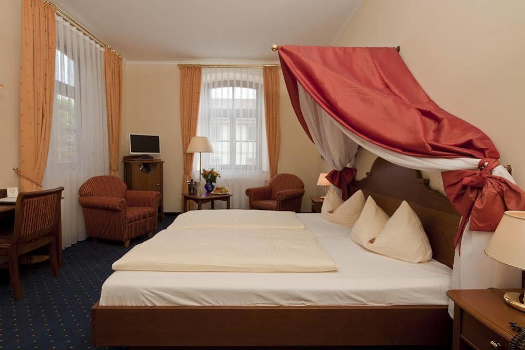 Hotel Angerbraeu Murnau am Staffelsee Zewnętrze zdjęcie